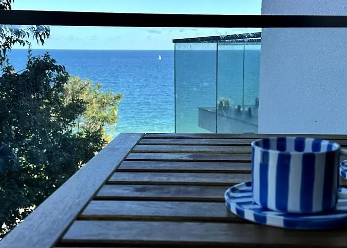 דירה Modern 1-bed With Pool & Seaview וארנה